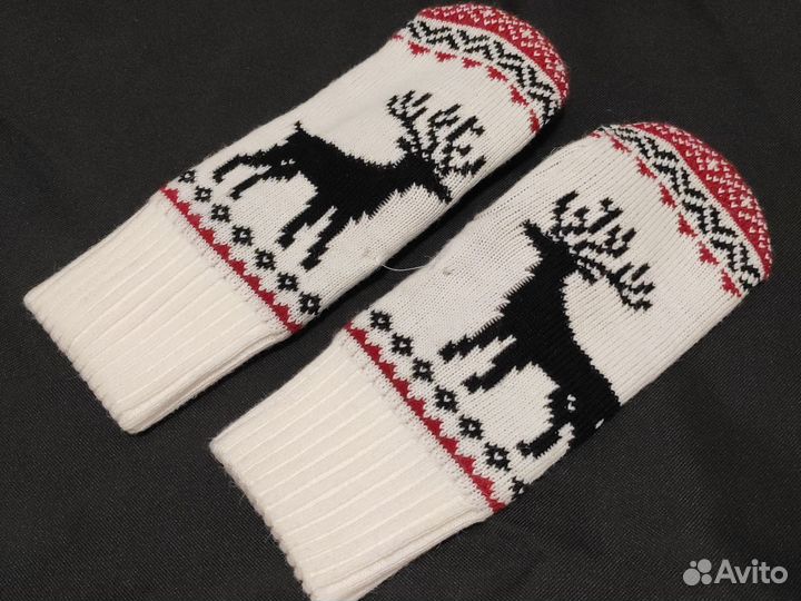 Варежки с Оленем