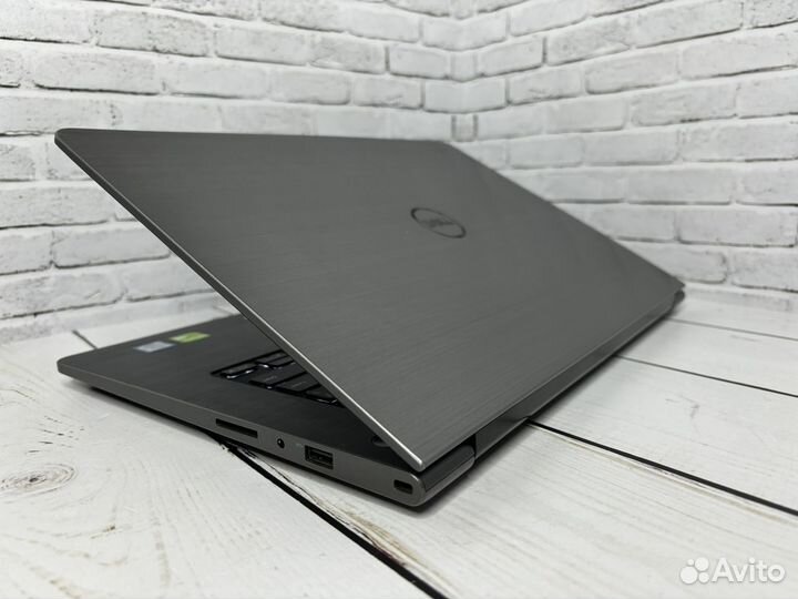 Ультрабук Dell Vostro i3-6100U/RAM 8/GT 930M/SSD