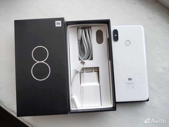 Xiaomi Mi 8, 6/64 ГБ