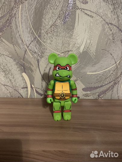 Мишки bearbrick & Kaws