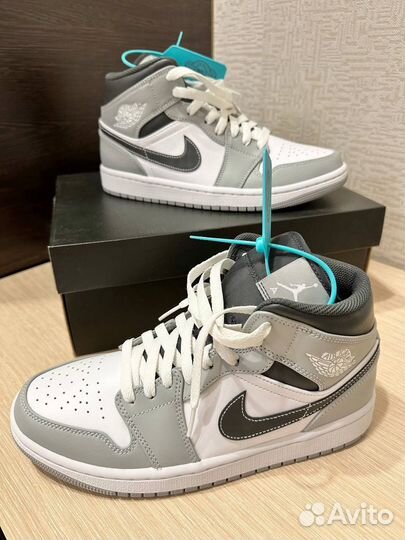 Кроссовки кеды Nike Air Jordan 1 Mid новые