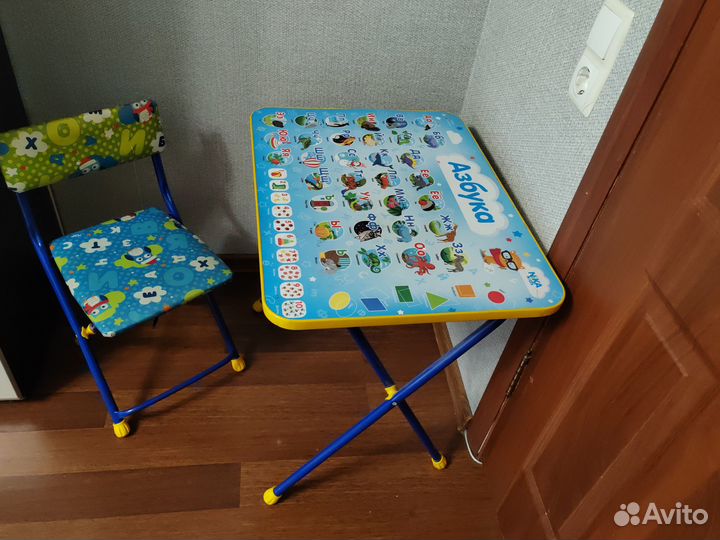 Детский стол и стул