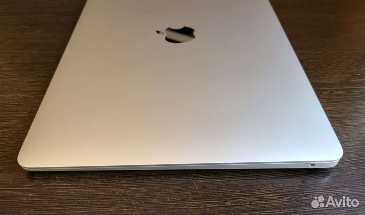 Macbook air 13 2020 i3