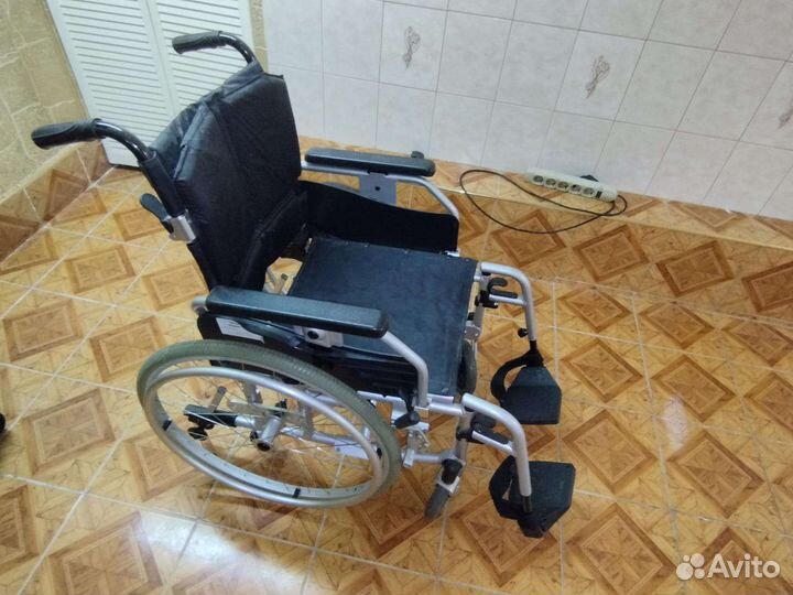 Коляска инвалидная