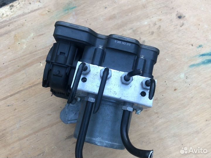 Блок абс ABS ESP plus Mercedes Benz w212 Е212 цлс2