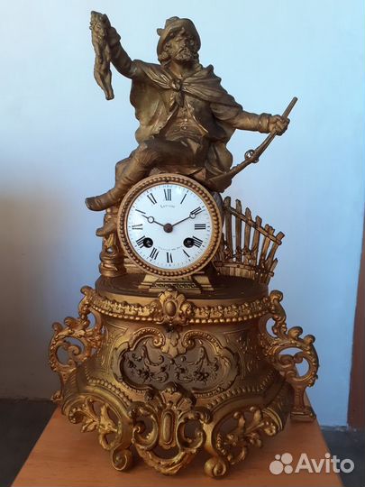 Часы настольные,каминные 