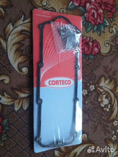 Прокладка клапанной крышки на ауди 80