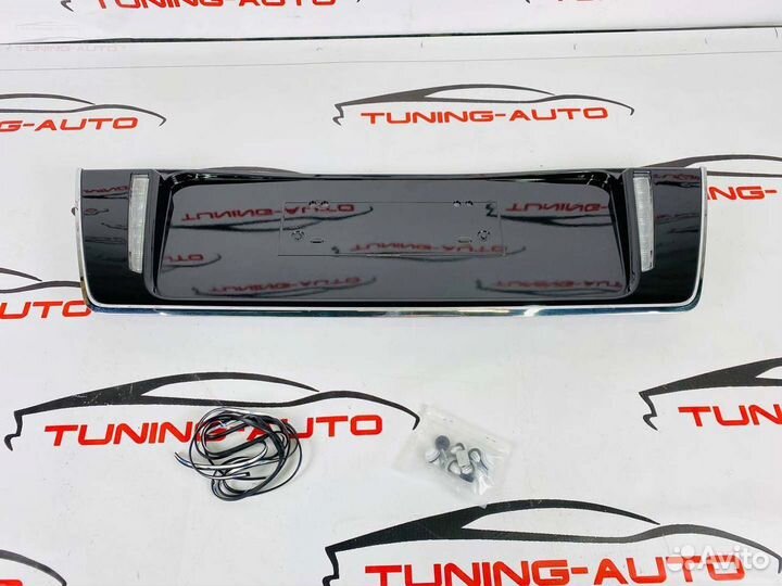 Накладка под номер на 5-ю дверь Lexus LX570 F3305