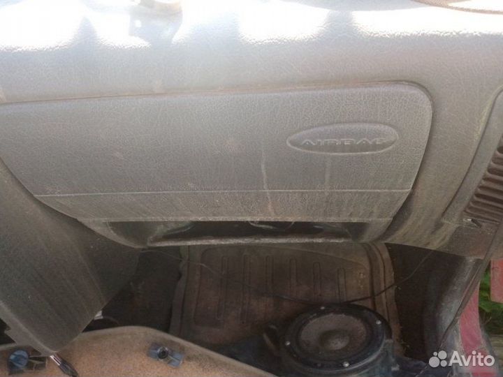 Подушка безопасности в торпедо Volkswagen Polo 3