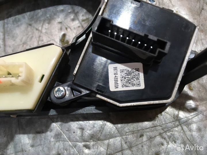 Кнопки руля Kia Rio 3 седан G4FC 2015