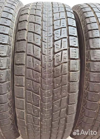 Dunlop Winter Maxx SJ8 215/70 R16 97Q