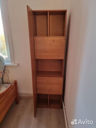 Полка настенная навесная, длиной по горизонтали