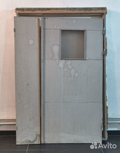 Дверь распашная бу