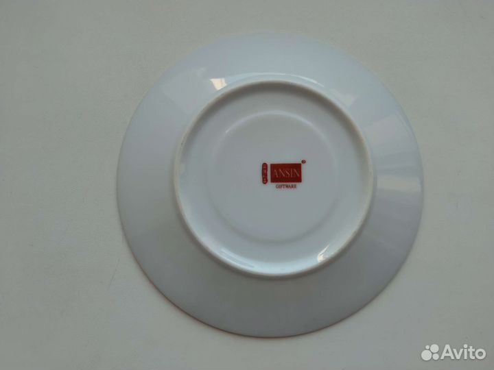 Чайные блюдца