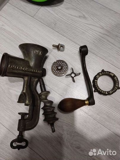 Мясорубка ручная американская старинная