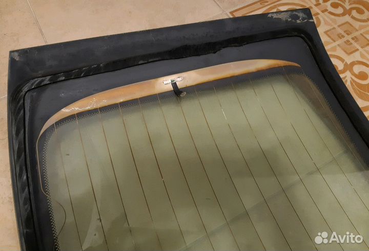 Skoda Fabia оригинал заднее стекло 5J6845049