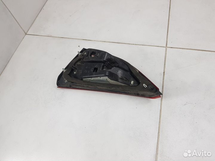 Фонарь задний левый внутренний Hyundai Elantra