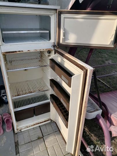 Холодильник минск 15м
