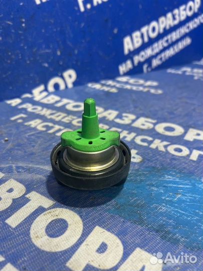 Крышка бензобака Bmw E60 седан 2005