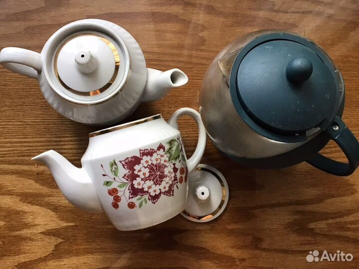 Блюдо, селёдочница, чайники дулево