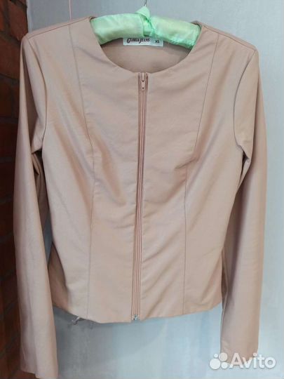 Курточка женская 40-42 р