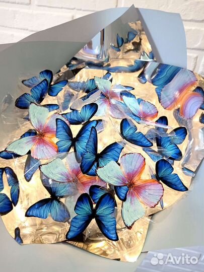 Светящийся букет из бабочек