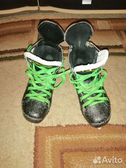 Коньки хоккейные