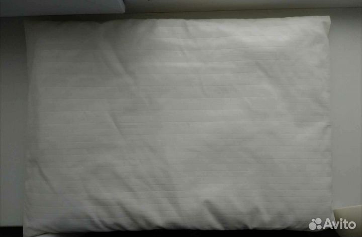 Комплект в детскую кроватку в идеальном состоянии