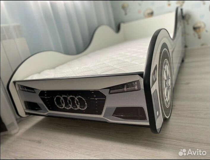 Кровать машинка детская