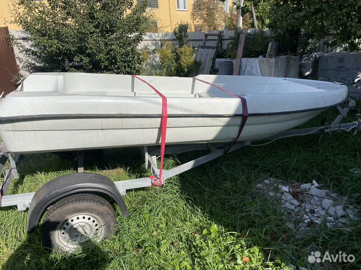 Лодка моторно -гребная nissamaran