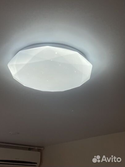 Светильник потолочный светодиодный с пультом