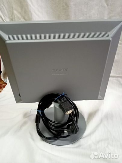 Монитор Sony и системный блок