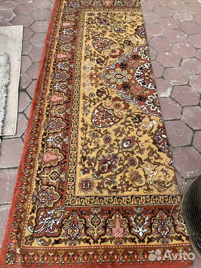 Ковер половина