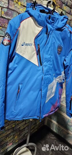 Горнолыжная куртка asics Russia