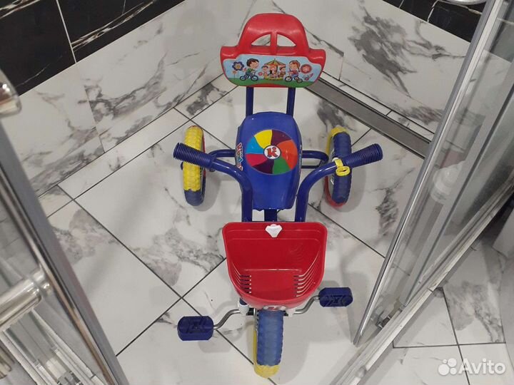 Детский трехколесный велосипед