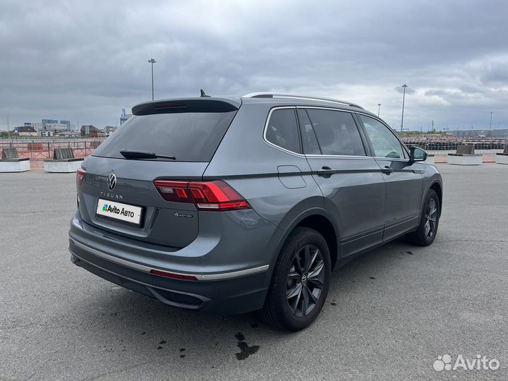 Volkswagen Tiguan 2.0 AT, 2022, 55 000 км