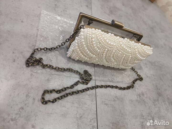 Клатч женский белый