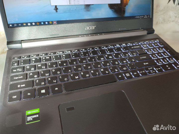 Ноутбук Acer Aspire 7