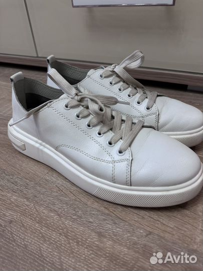 Кеды женские белые