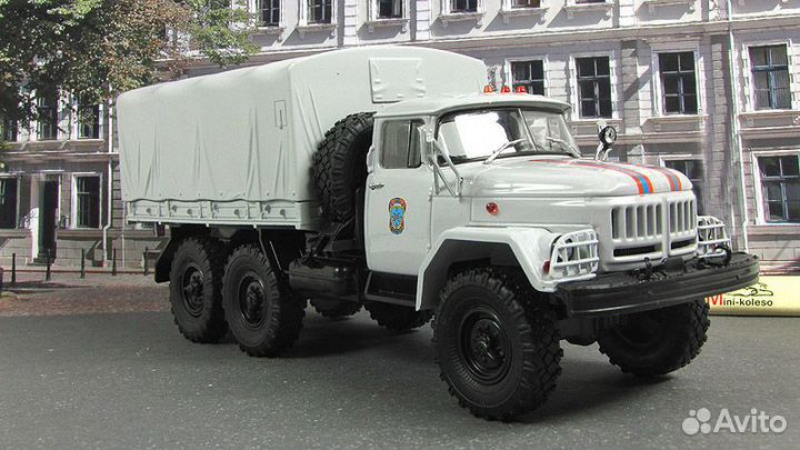Модель зил-131 мчс 1:43,пр-во аист+бокс SSM