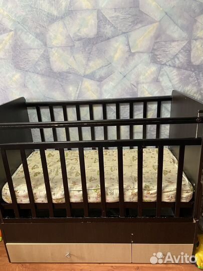 Детская кроватка