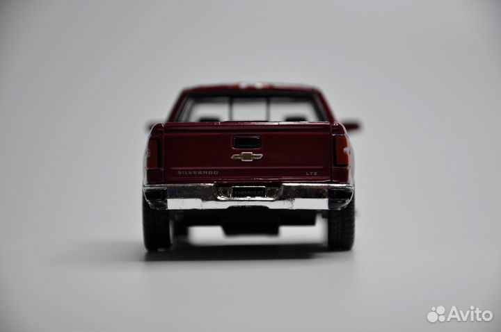 Модель автомобиля Chevrolet Silverado металл