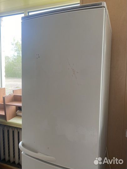 Холодильник высокий
