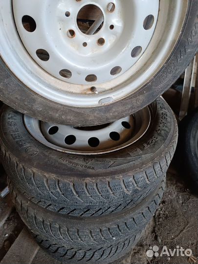 Комплект зимних колес r14