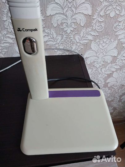 Настольная лампа