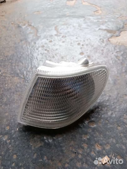 Поворотник передний левый Ваз 2114