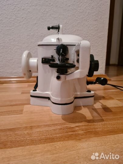 Скорняжка, швейная машина для меха и кожи