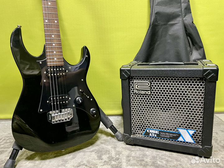 Электрогитара Ibanez с комбиком Roland