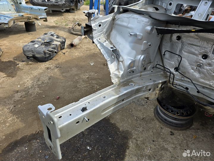 Лонжерон четверть передний правый Geely Coolray