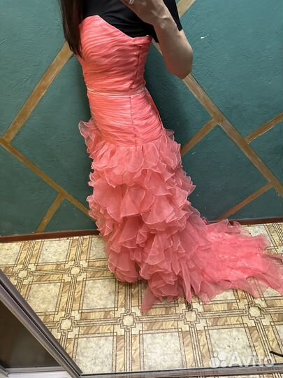 Вечернее платье